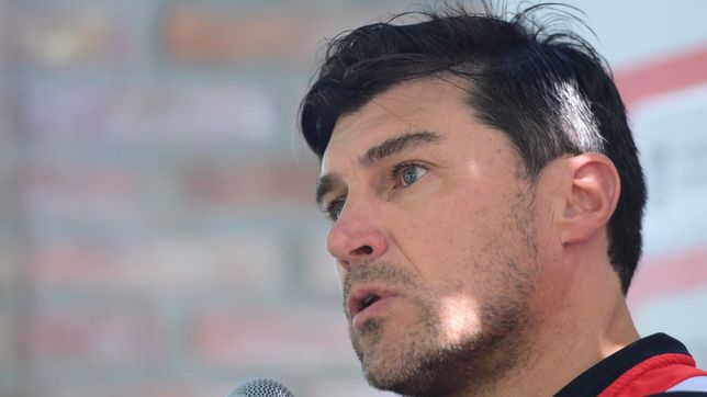 cacique medina cito a sabella para marcar lo que sera su desafio como dt de estudiantes