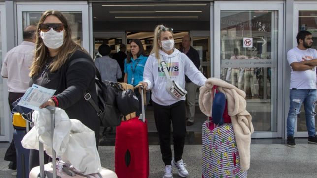 afirman que los argentinos en el exterior podrian tardar hasta cinco meses en regresar