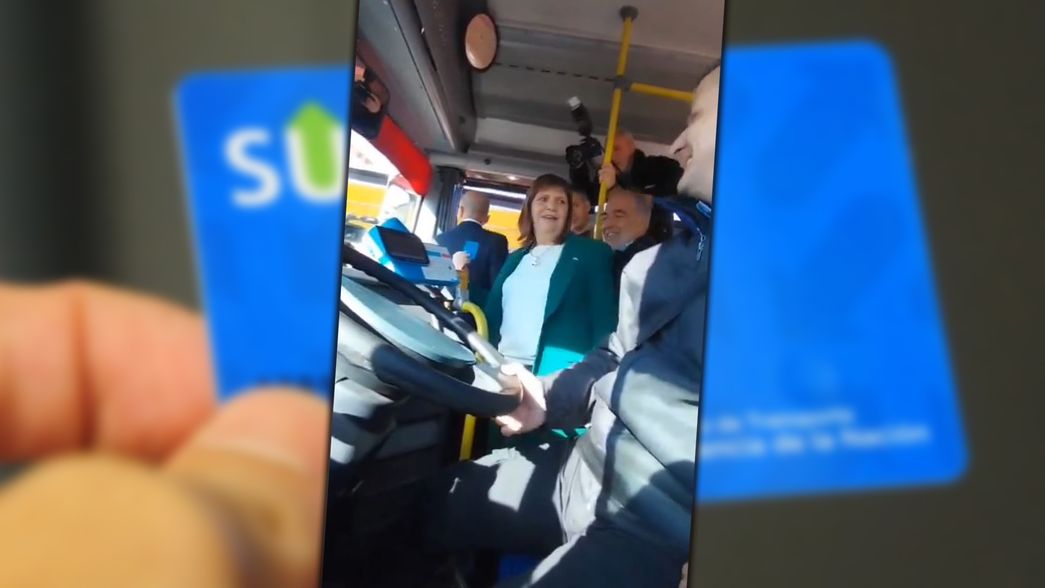 Bullrich se subió a un micro para mostrar que sí circulan y no tenía saldo en la SUBE