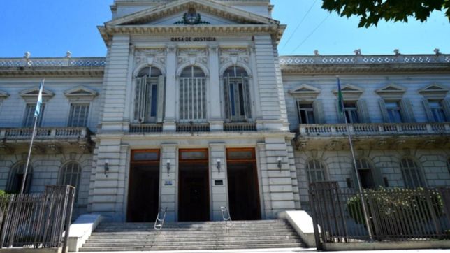 murio un testigo durante una audiencia judicial en los tribunales de la plata
