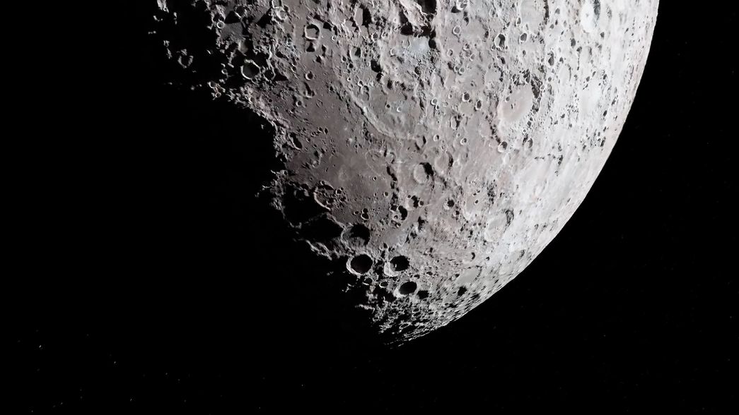 La Plata se suma a una noche de observación de la Luna con transmisión en vivo