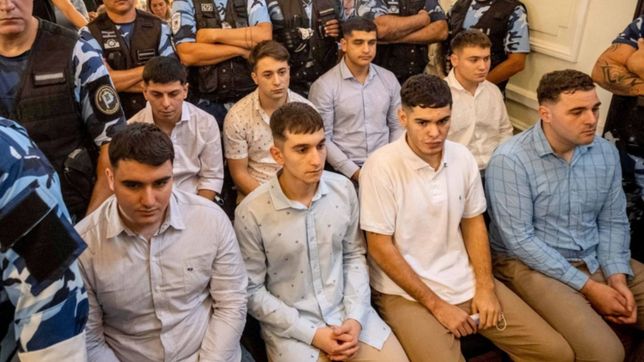 caso baez sosa: los rugbiers dejan por primera vez la carcel de romero para una audiencia