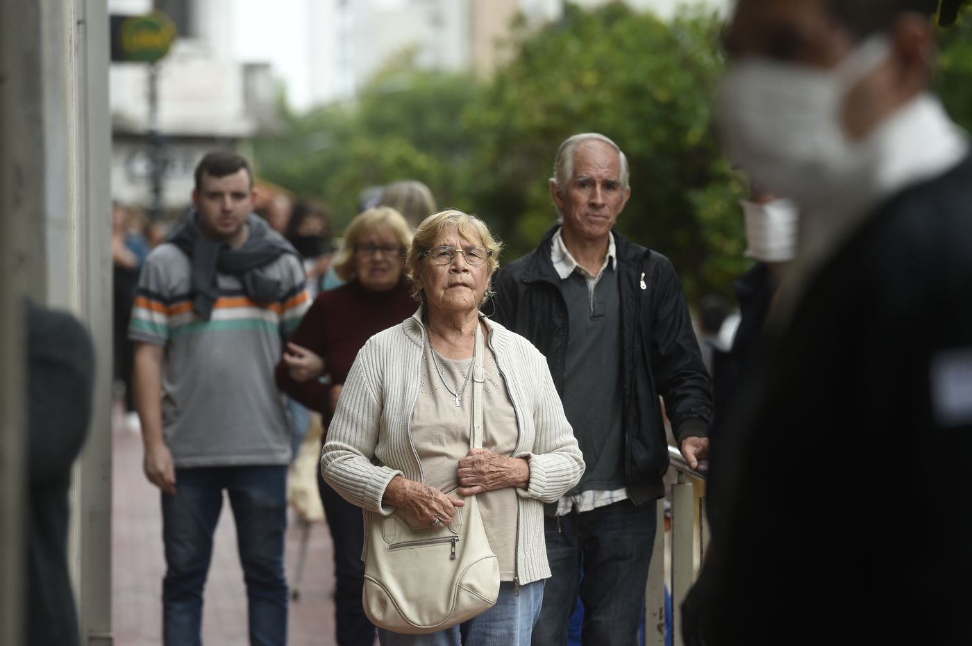 El Gobierno nacional analiza pagar un nuevo bono para jubilados y  pensionados
