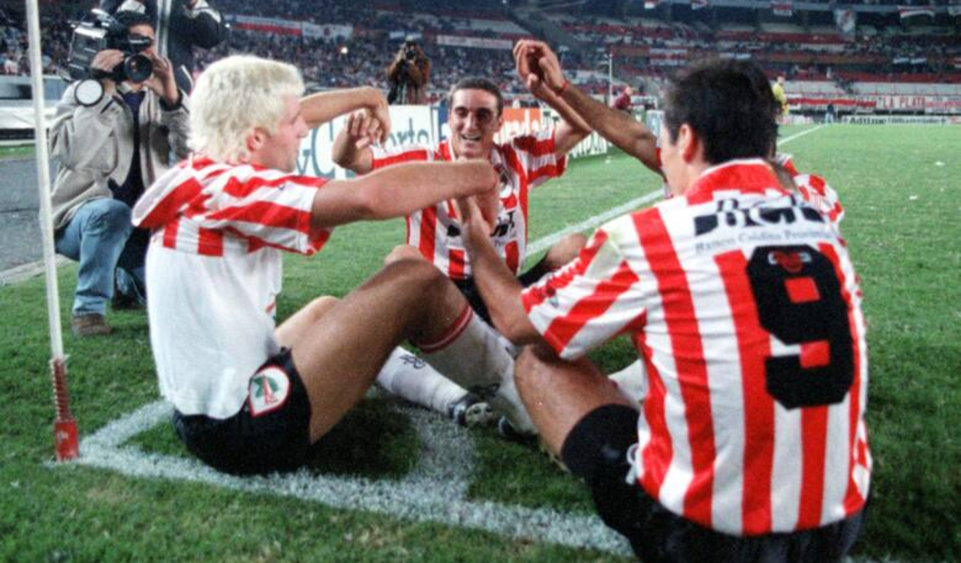 River Estudiantes festejo gol Palermo Scaloni