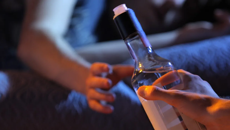 Internaron en La Plata a un chico por un coma alcohólico e investigan si lo obligaron a beber Internaron en La Plata a un chico por un coma alcohólico e investigan si lo obligaron a beber