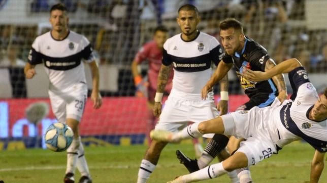 gimnasia emparejo las acciones y busca el empate ante arsenal