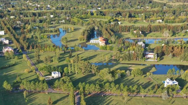 clubes de campo y nuevas escalas comerciales: garro avanza con mas cambios al cout