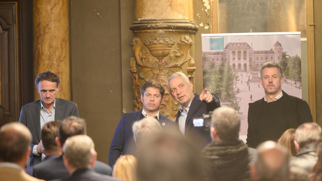 Batería de anuncios de Kicillof y Alak para reunir a los líderes del peronismo platense