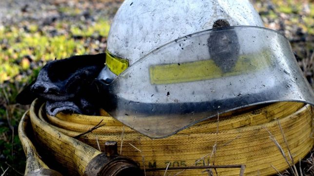 se incendiaron tres casas juntas en ensenada y casi se desata una tragedia