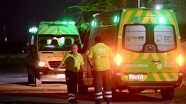 dos chicos en una moto robada chocaron con un camion, uno murio y el otro lucha por su vida dos chicos en una moto robada chocaron con un camion, uno murio y el otro lucha por su vida