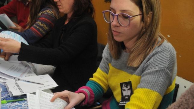 ¿cual es el rol de las autoridades de mesa y de los fiscales?