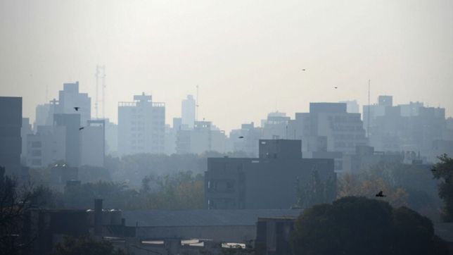las fotos que muestran a la plata cubierta de humo