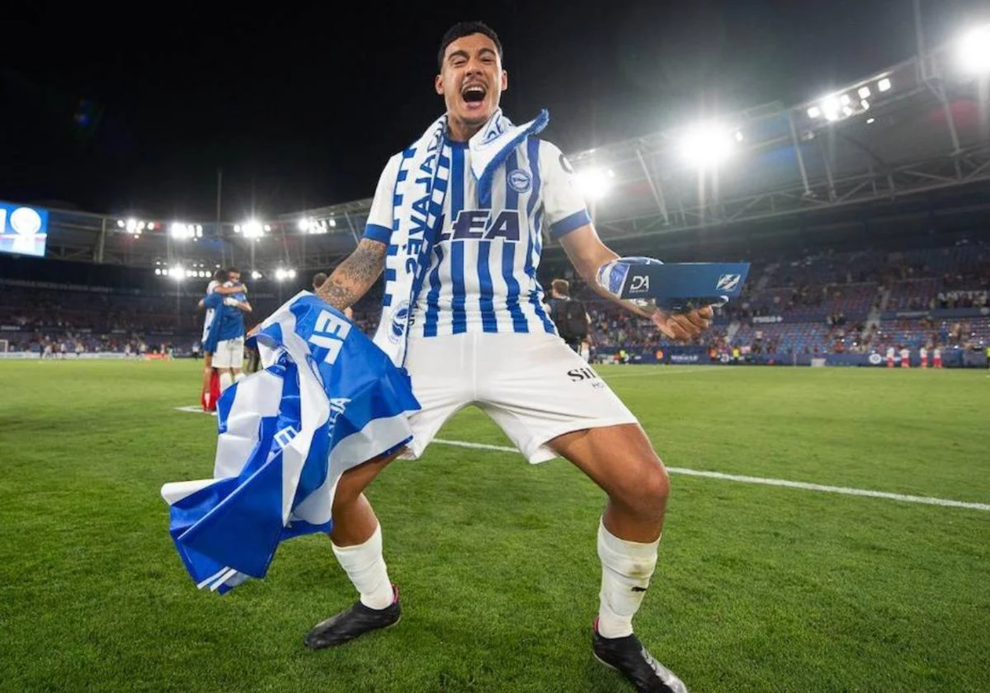 Carlos Benavidez.png