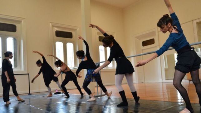 con mas de 180 cursos, abrio la inscripcion para los talleres de la escuela de arte