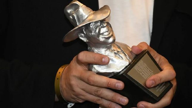 ¿quienes son los artistas platenses nominados para los premios gardel?