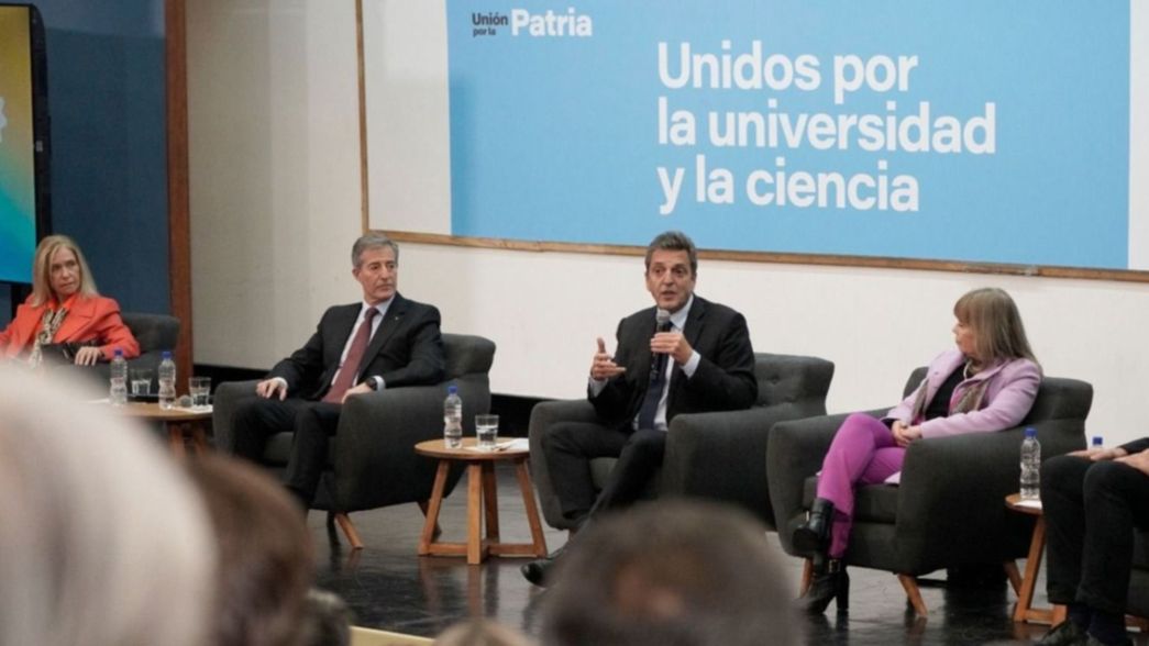 Massa se comprometió a aumentar la inversión en las Becas Manuel Belgrano y Progresar