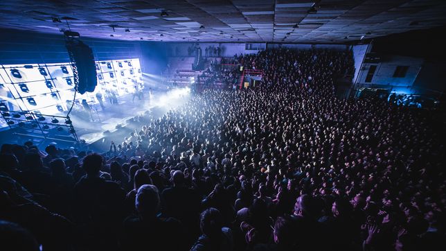 el kuelgue, improvisacion, una medium en vivo y mas: la agenda para disfrutar de la plata