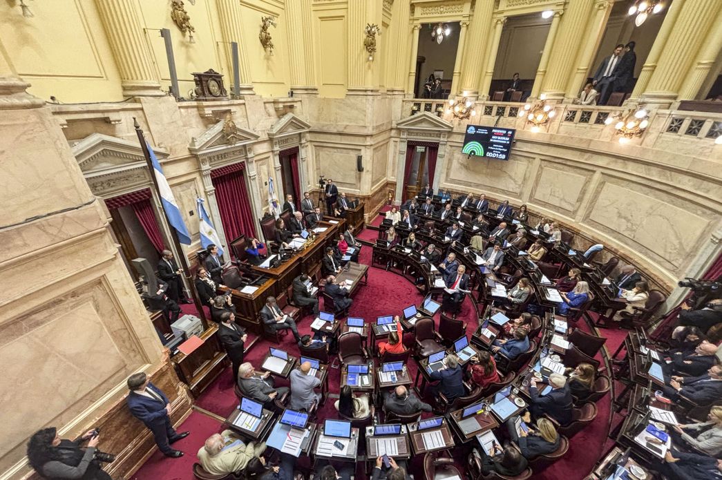 La Libertad Avanza redefine su estrategia en el Senado y apunta a un paquete económico acotado