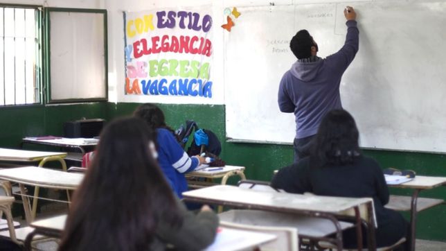 provincia confirmo que daran clases los sabados a los chicos con problemas por la pandemia