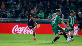 nacio en chascomus, llego con 17 anos y es el decimo segundo juvenil en debutar con dominguez nacio en chascomus, llego con 17 anos y es el decimo segundo juvenil en debutar con dominguez