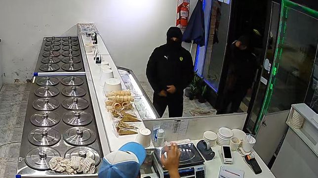 delincuentes asaltaron una heladeria en tolosa y se llevaron la recaudacion en menos de un minuto