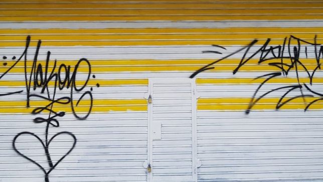 comerciantes explotaron de bronca por los graffittis en la galeria de arte de calle 12