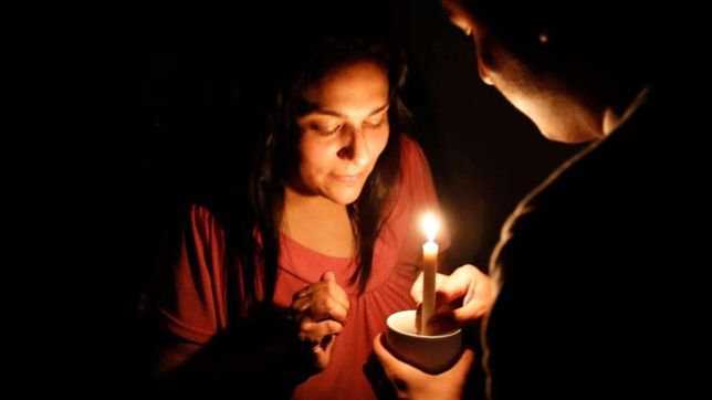 un corte dejo a miles de vecinos sin luz y los vecinos explotaron contra edelap