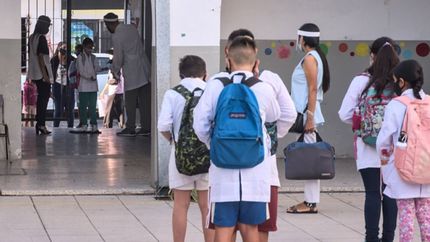 El Gobierno bonaerense confirmó cuándo se dejará de usar el tapaboca en las escuelas