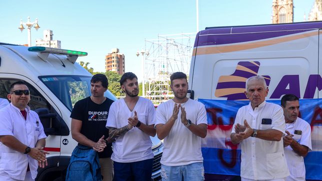 amigos y companeros del enfermero asesinado marcharon para pedir justicia