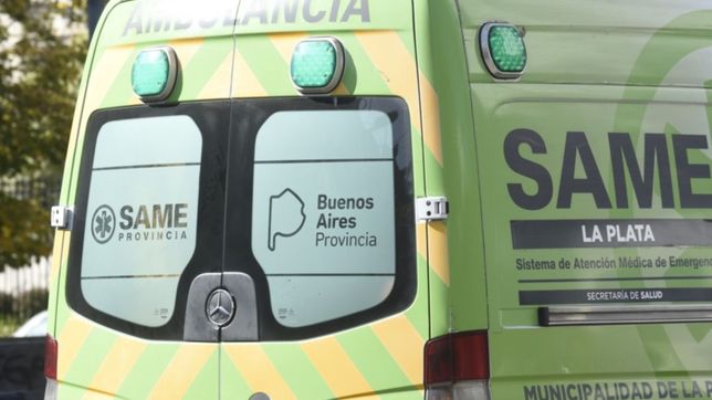 dos personas volaron por el aire y resultaron con heridas al ser atropelladas por un auto