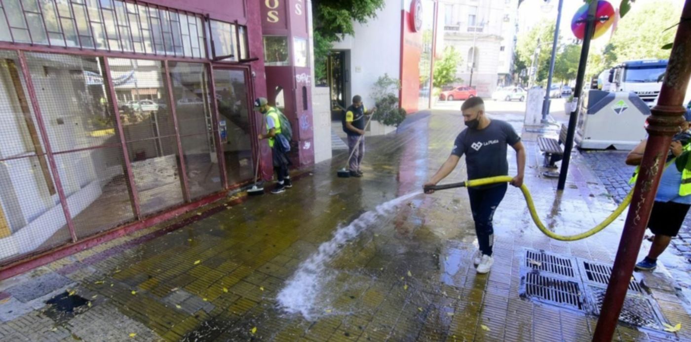 Hidrolavado y deseinfección de los centros comerciales