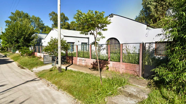 denuncian persecucion y saqueo en una escuela de berisso y habra corte de calles