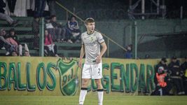 se formo en everton de la plata, quedo libre de gimnasia y ahora debuto ante boca se formo en everton de la plata, quedo libre de gimnasia y ahora debuto ante boca
