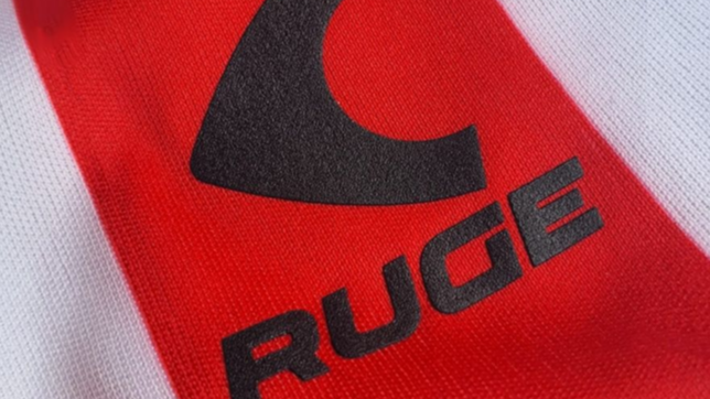 estudiantes presento su nueva camiseta en uno