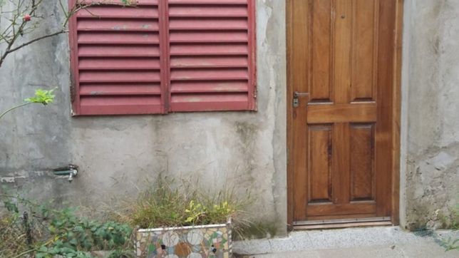 conmocion: hacia varios dias que no lo veian y lo encontraron muerto en la casa