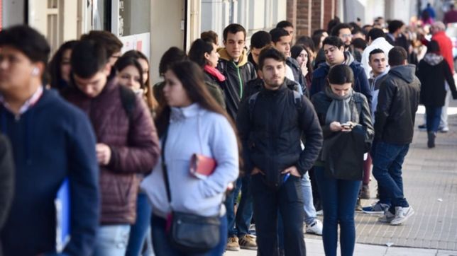 ¿como hay que hacer para anotarse en la busqueda laboral que lanzo la unlp?