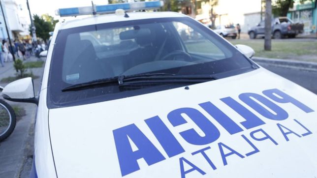 fue a comprarle comida a sus hijos, la amenazaron con un arma y le robaron la moto