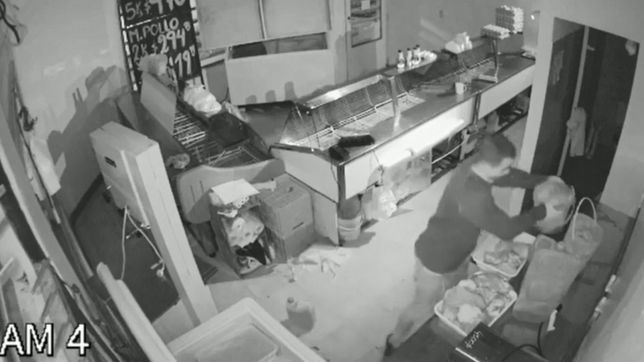 desvalijo una pollajeria en abasto y cuando se iba intento arrancar la camara que filmo todo