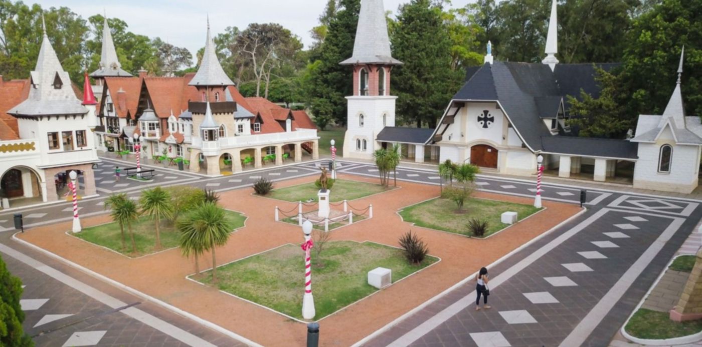 1535587076583.jpg?&cw=1920&ch=950