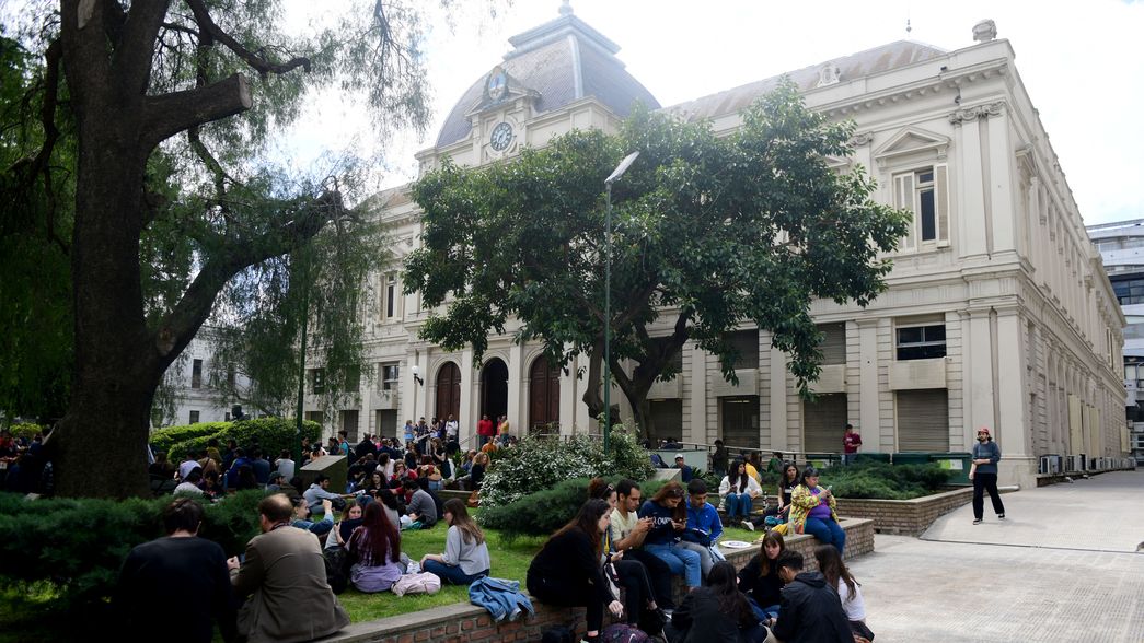 Decretaron paro en la UNLP y todas la universidades del país