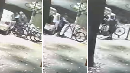Ataron sus bicicletas nuevas afuera de un bar porque el guardia dijo que se las cuidaba pero el hombre se fue y las robaron
