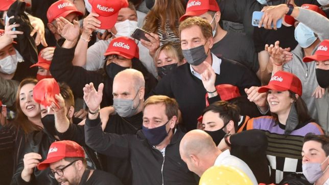 la plata se tino de colorado en el cierre de la campana de santilli junto a garro