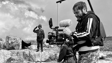 Un cineasta de La Plata presenta un corto sobre las Islas Malvinas que ya entró en la carrera por el Oscar Un cineasta de La Plata presenta un corto sobre las Islas Malvinas que ya entró en la carrera por el Oscar