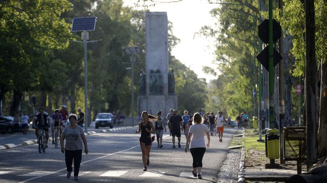 ¿cuanto gastara julio alak en el proyecto para enrejar todo el bosque?