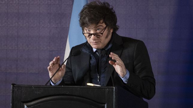 milei apunto contra los economistas con el disco rayado y adelanto que pasara con el dolar