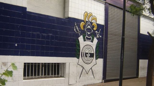 conflicto en gimnasia por el atraso en el pago de sueldos