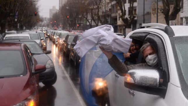 habra una nueva caravana en medio del conflicto entre el ioma y los medicos
