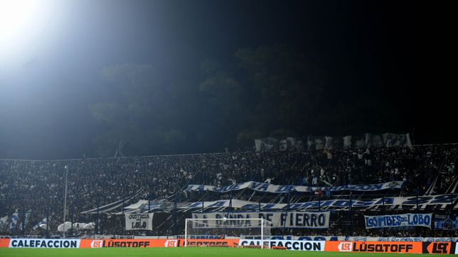 miles de hinchas de gimnasia ya se aseguraron su lugar para el partido ante boca