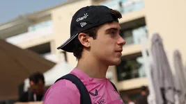 franco colapinto, ypf e influencers platenses en una nueva publicidad que es furor franco colapinto, ypf e influencers platenses en una nueva publicidad que es furor