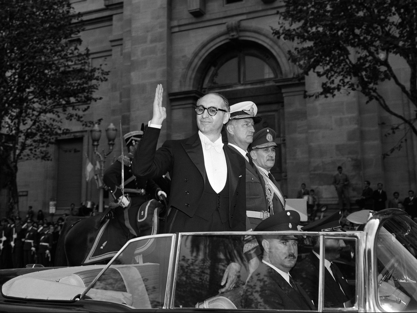 Arturo Frondizi (4).jpg